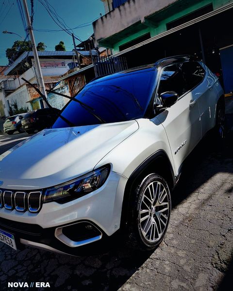 Jeep Compass branco impecável na Nova Era